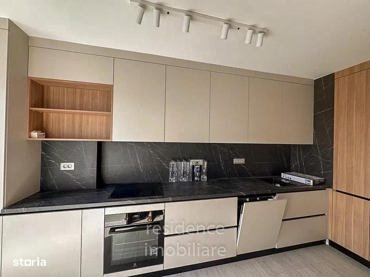 Apartament cu 3 camere semidecomandat în Iris