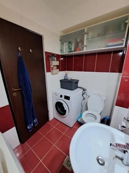 Apartament cu 2 camere semidecomandat, mobilat în Tătărași