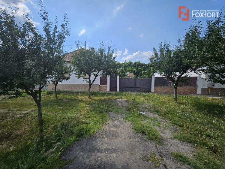 Casă individuală cu 5 camere cu Canalizare în Șagu