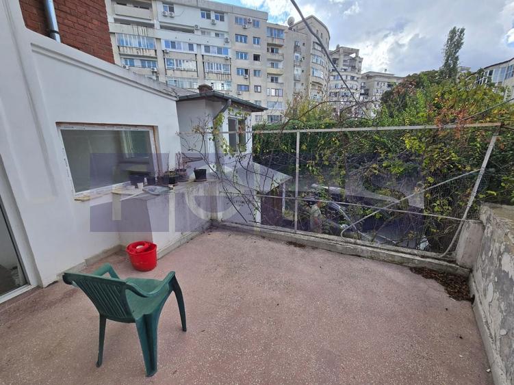 Casă individuală cu 4 camere cu Canalizare în Ultracentral