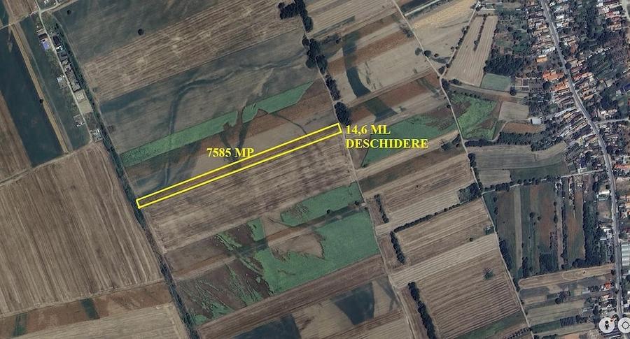 Teren de 54087 mp, în Salcia