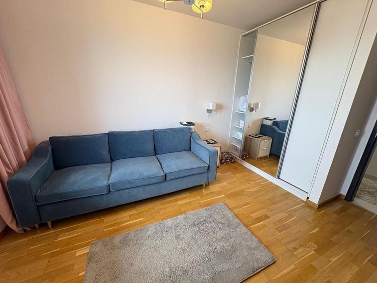 Apartament cu 3 camere decomandat, mobilat în Apărătorii Patriei