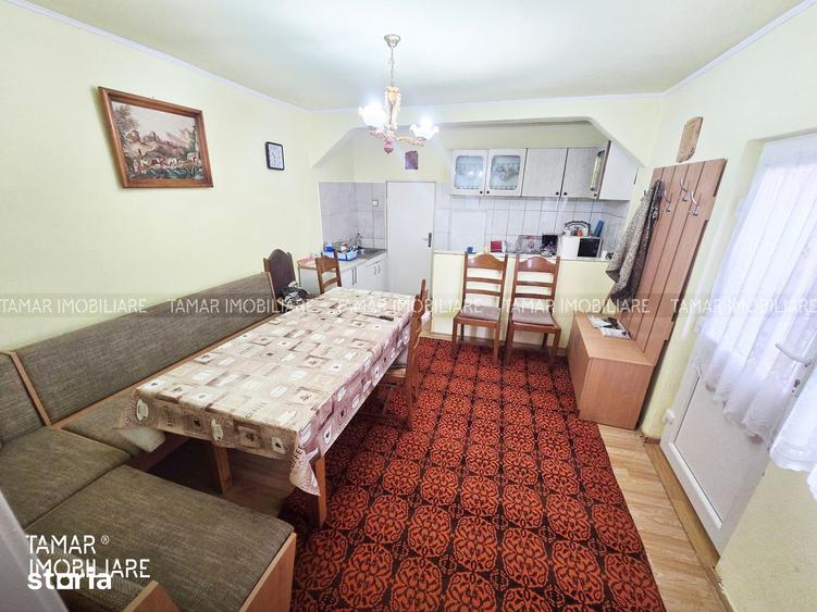 Casă cu 5 camere cu Teren 900 Mp în Târnova