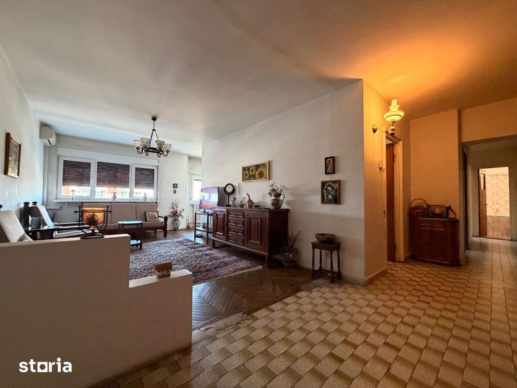Apartament cu 4 camere în Grivița
