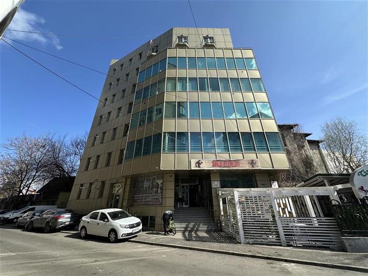Birou, de 100 mp, în Moșilor