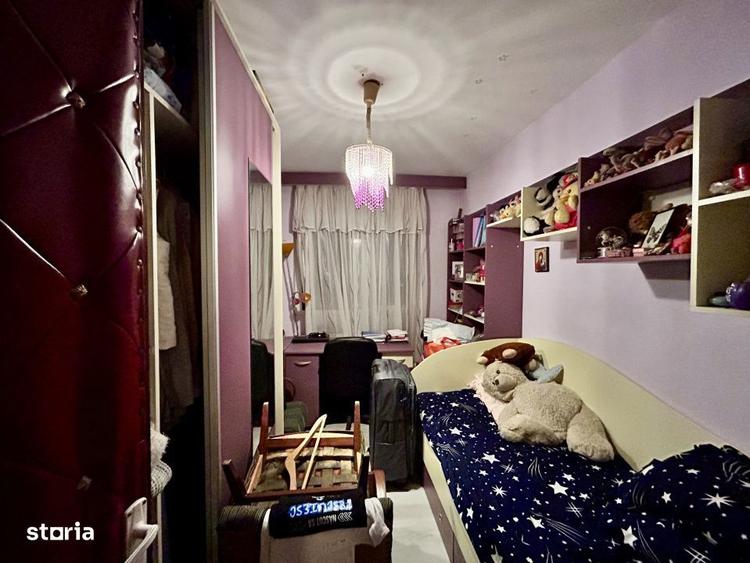 Apartament cu 3 camere decomandat în Republicii