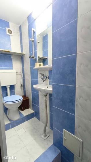 Apartament cu 3 camere decomandat, mobilat în Tei