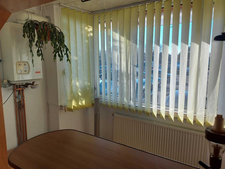 Apartament cu 2 camere decomandat în Tractorul