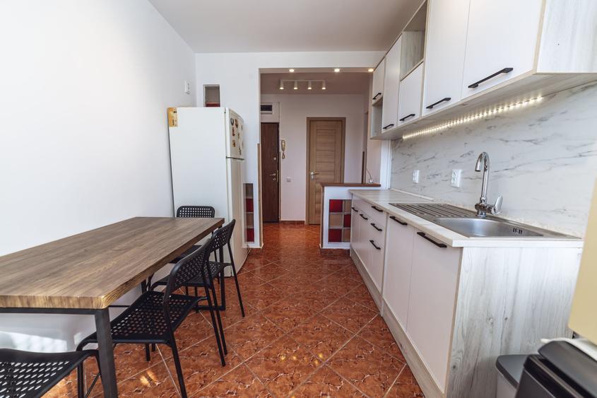 Apartament cu 3 camere decomandat, mobilat în Militari