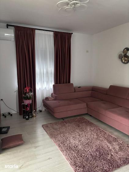 Casă cu 4 camere cu Teren 4000 Mp în Cârcea