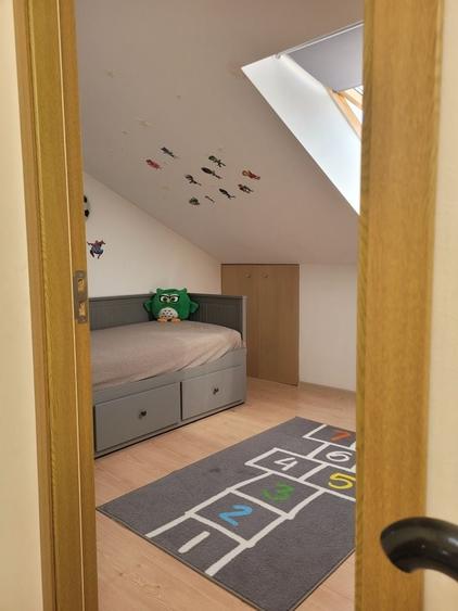 Apartament cu 4 camere decomandat în Apahida