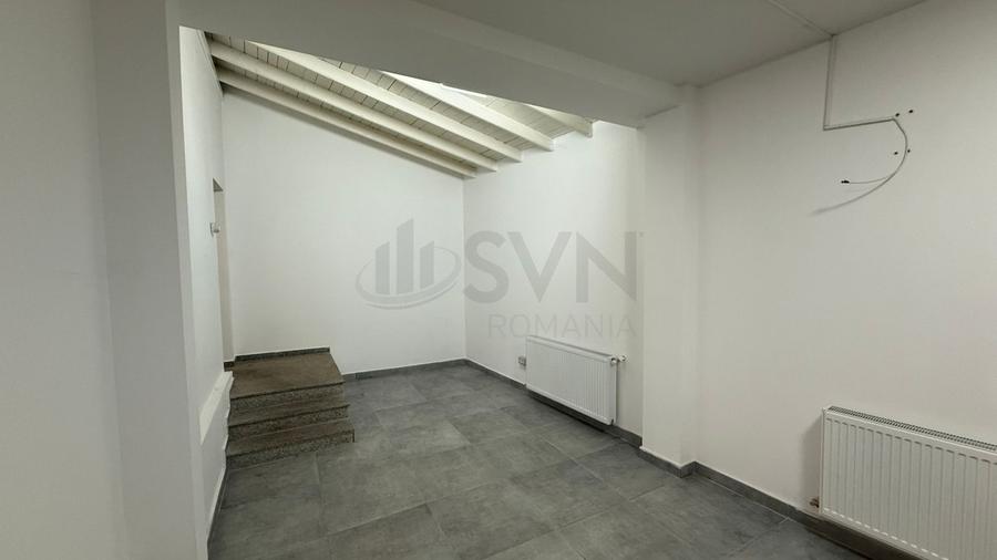 Casă individuală cu 9 camere cu Canalizare în Eminescu