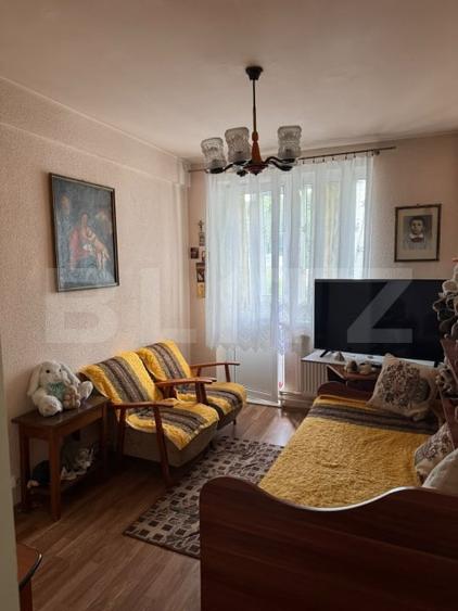 Apartament 3 camere, semidecomandat, localizat central - 2