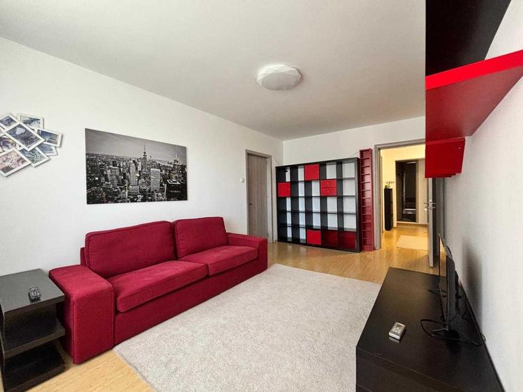 Apartament cu 4 camere semidecomandat în Central