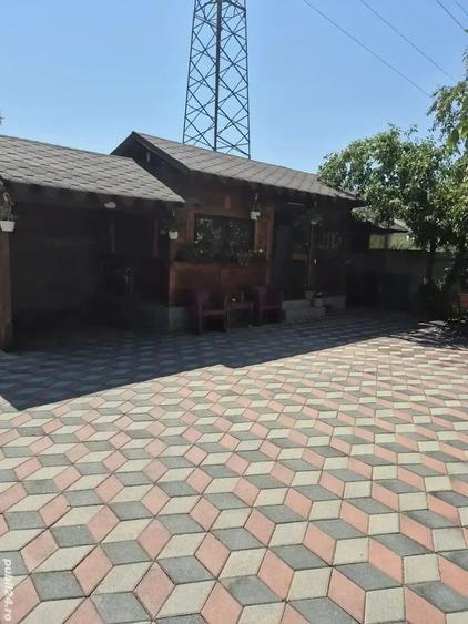 Casă cu 8 camere cu Teren 800 Mp în Central