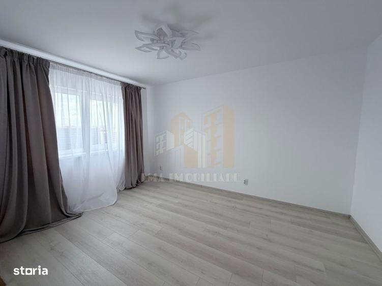 Casă cu 3 camere decomandat cu Canalizare în Sânpetru