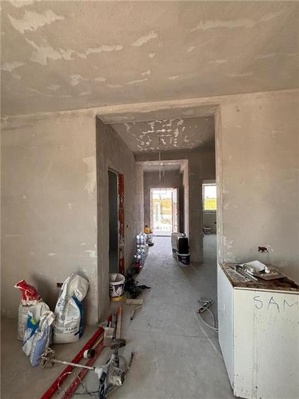Duplex cu 4 camere cu Canalizare în Moșnița Nouă
