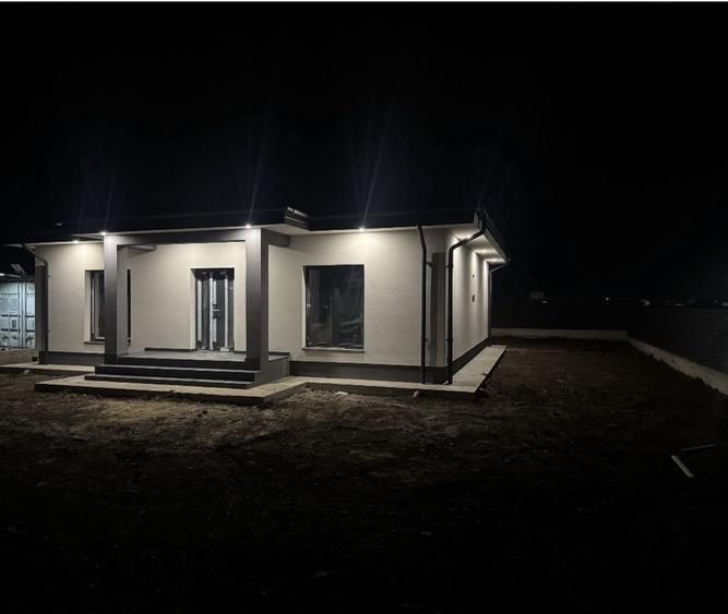 Casă cu 3 camere în Central