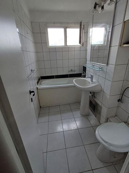 Apartament cu 2 camere semidecomandat în Tipografilor