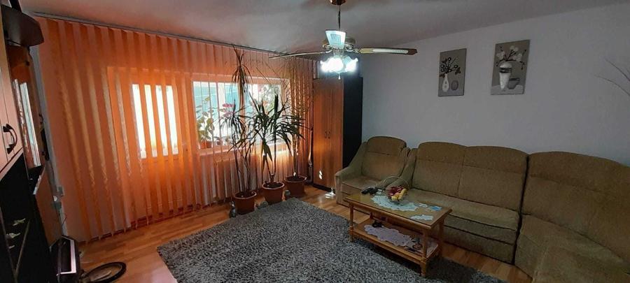 Apartament cu 2 camere decomandat în Dorobanți