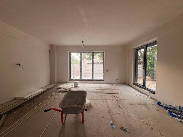 Duplex cu 4 camere cu Canalizare în Străulești