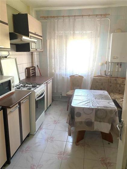 Apartament cu 2 camere decomandat în Apollo
