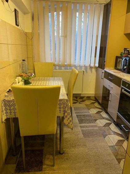 Apartament cu 2 camere decomandat în Casa de Cultură