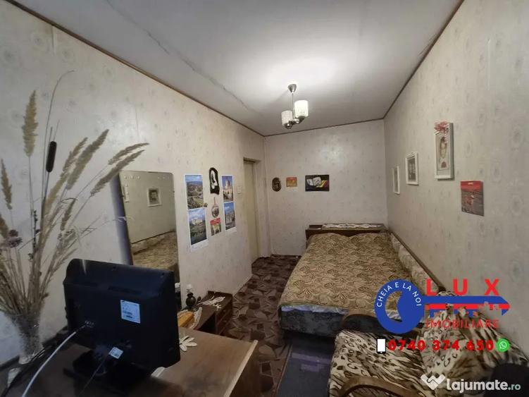 Apartament cu 3 camere semidecomandat în Ultracentral