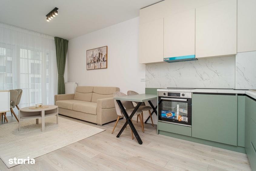 Apartament cu 4 camere semidecomandat în Piața Unirii