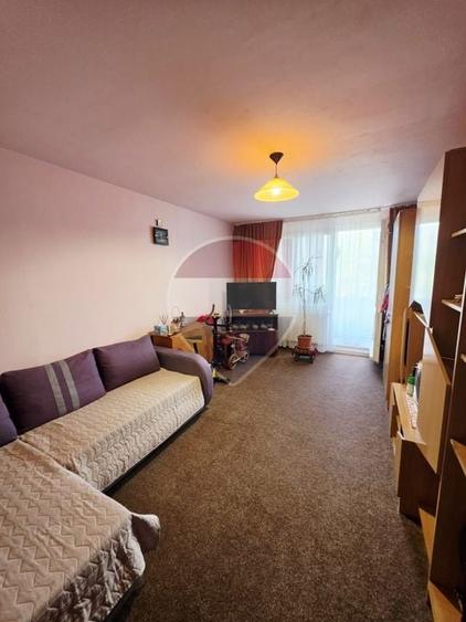 Apartament cu 2 camere decomandat, mobilat în Planete