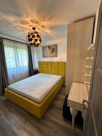 Casă cu 3 camere semidecomandat în Drumul Taberei