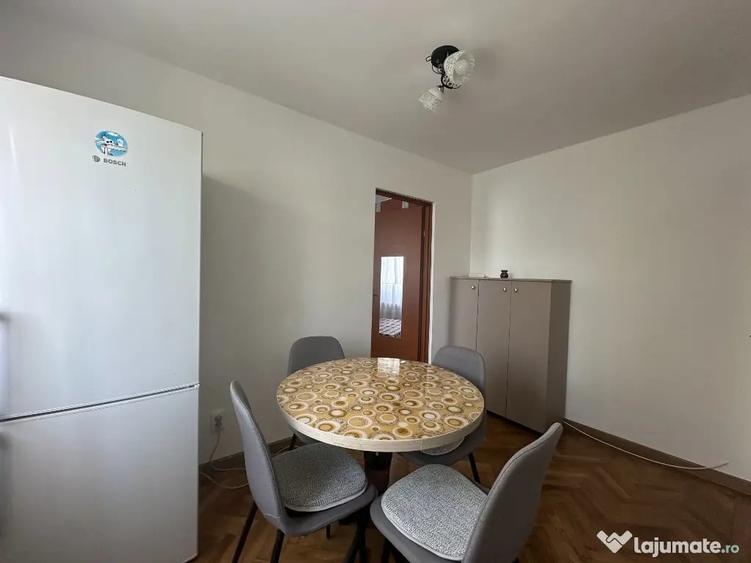 Apartament cu 2 camere decomandat în Vest