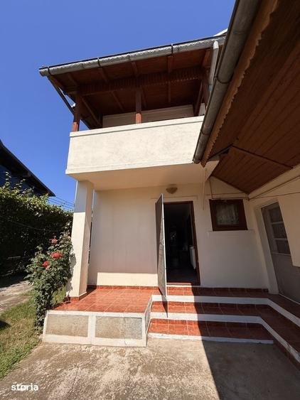 Casă cu 4 camere în Ghirdoveni