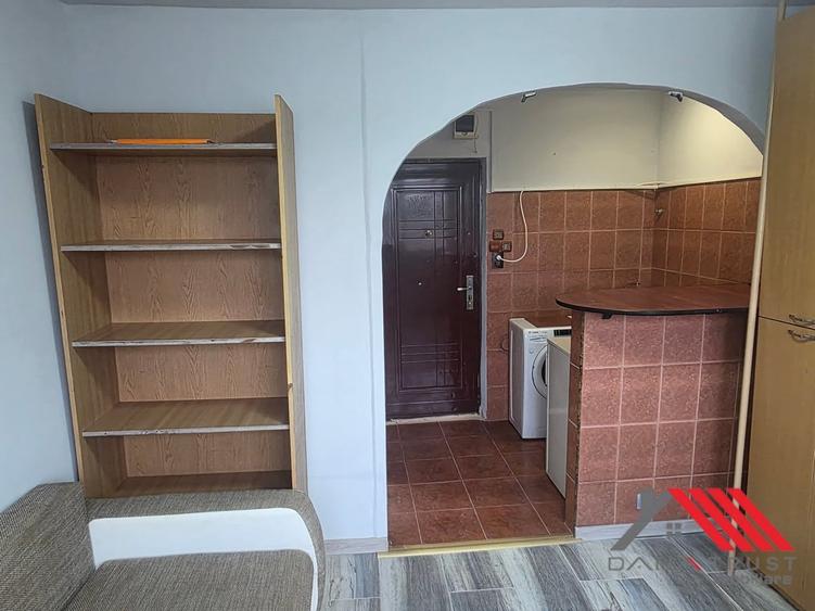 Complexul Studentesc - Garsoniera  17 mp - 200 euro - 6