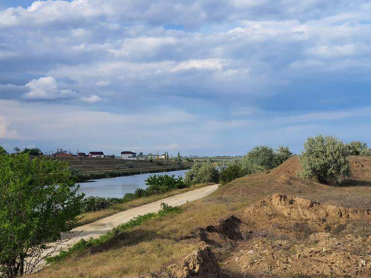 Teren Construcții intravilan de 15000 mp, în Periferie