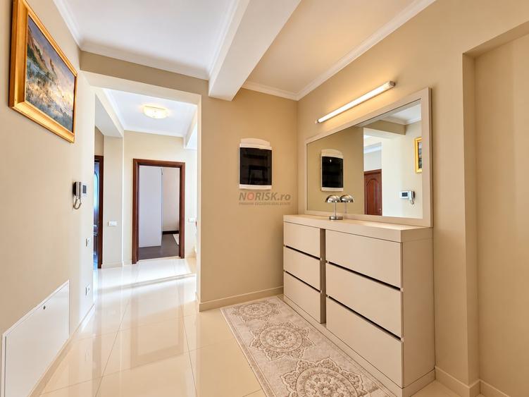 Casă individuală cu 8 camere cu Piscina în Bragadiru