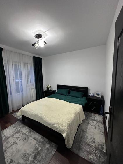 Apartament cu 3 camere în Putna