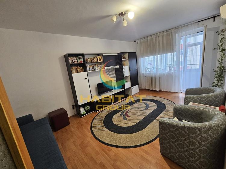 Apartament cu 3 camere decomandat, mobilat în Tineretului