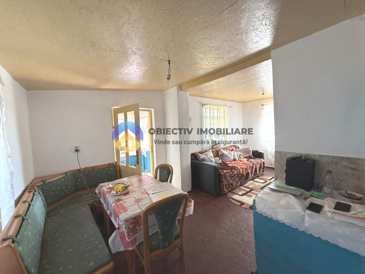 Casă individuală cu 2 camere cu Teren 4500 Mp în Dragomirești