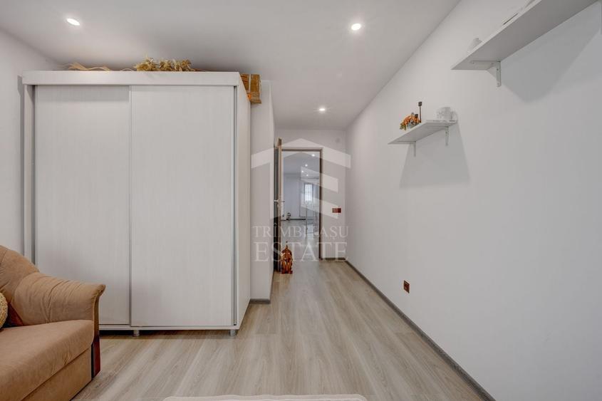 Casă individuală cu 5 camere cu Piscina în Pleașa