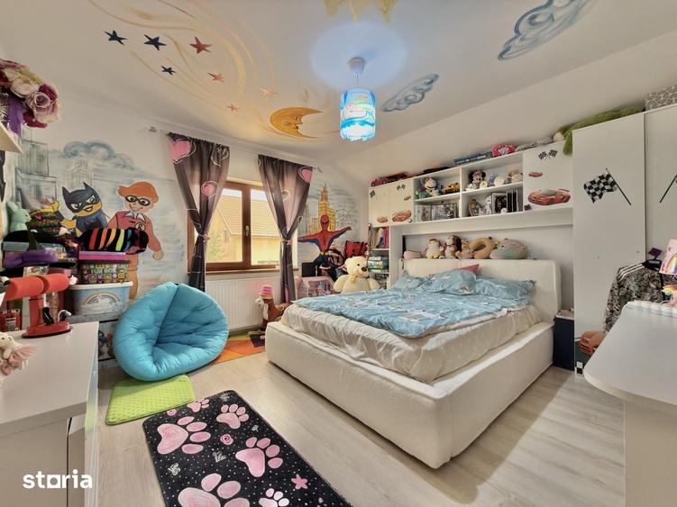 Casă cu 4 camere cu Teren 300 Mp în Lumina