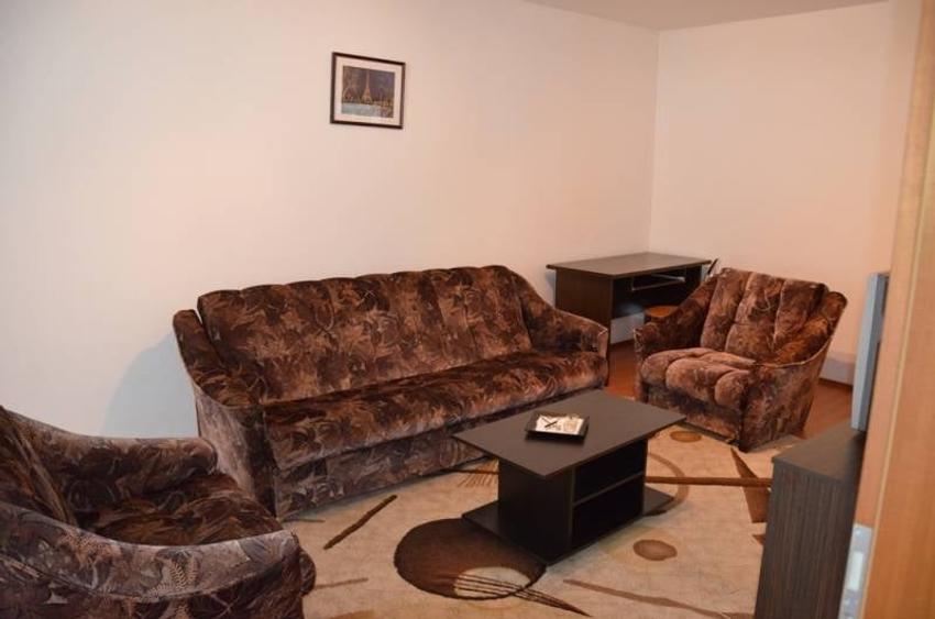 Aradului- Banu Construct 2 camere 400 euro - 1