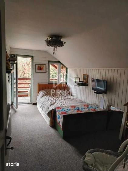 Casă cu 4 camere cu Teren 1300 Mp în Central