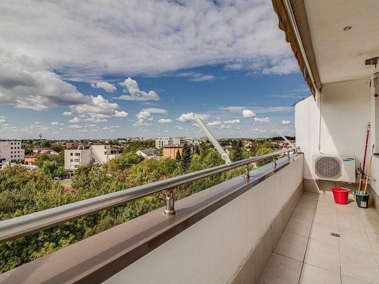 Apartament cu 3 camere semidecomandat, mobilat în Băneasa