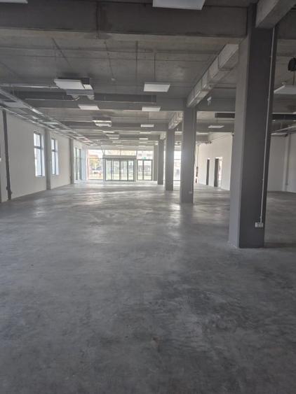 Spațiu comercial, de 1,050 mp, în Central