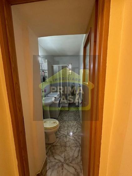 Apartament cu 2 camere nedecomandat, mobilat în Central
