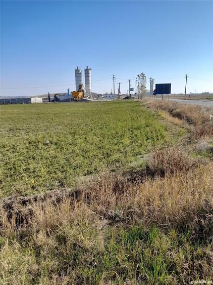 Teren de 15000 mp, în Sud