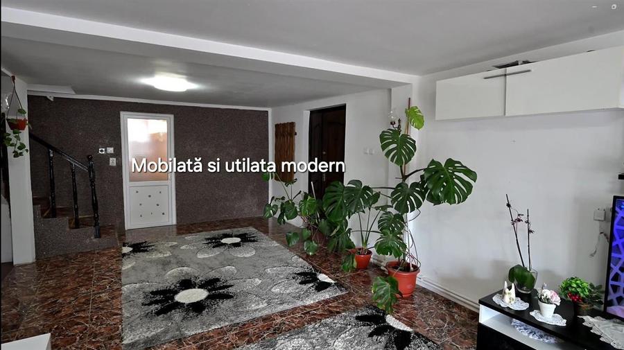 Casă individuală cu 5 camere cu Teren 300 Mp în Central