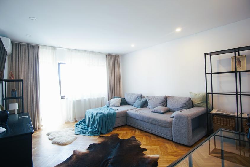 Apartament cu 2 camere semidecomandat în Vitan Mall