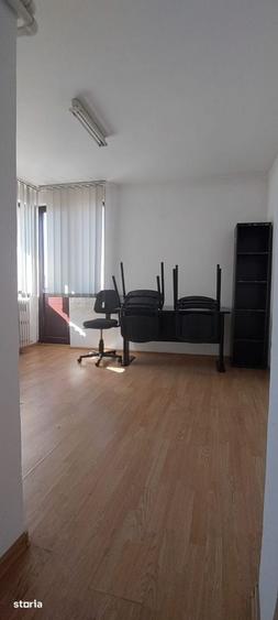 Spațiu comercial, de 319 mp, în Central